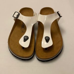 Betula white patent leather sandals by Birkenstocks-Gizeh